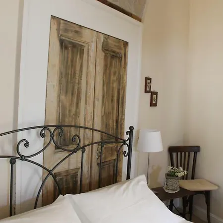 Il Portoncino ベッド・アンド・ブレックファスト ナポリ