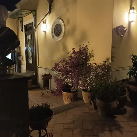 Bed & Breakfast Il Portoncino Naples