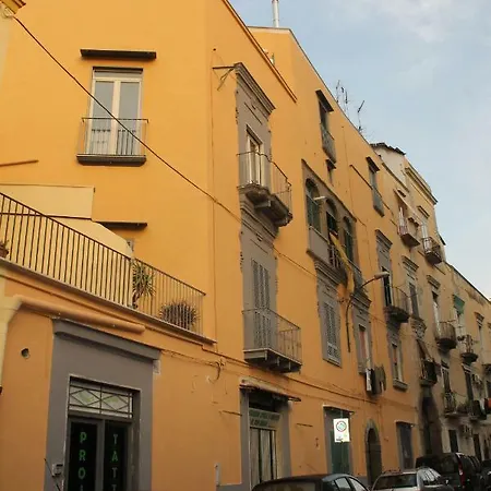 Il Portoncino Couette-café Naples