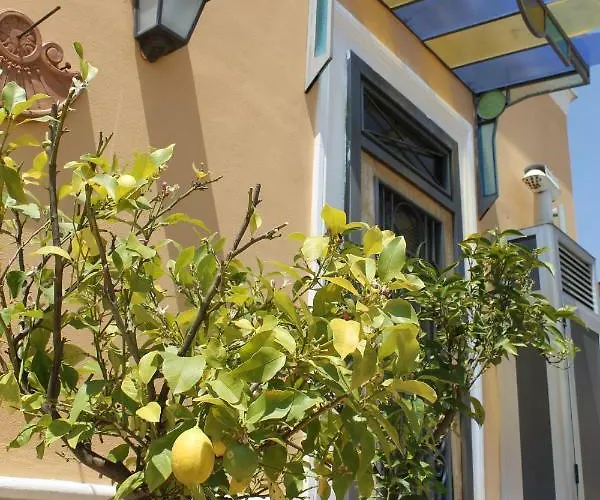 Il Portoncino 4* נאפולי